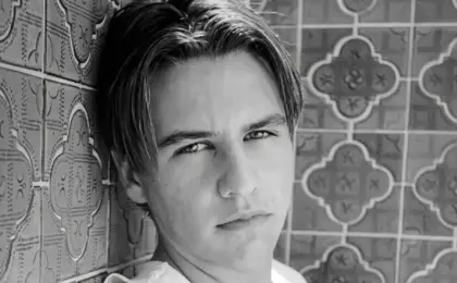 Beyond the Gloss: Anthony Kavanagh’s Pop Scars and the Dark Anatomy of 1990s Pop Stardom