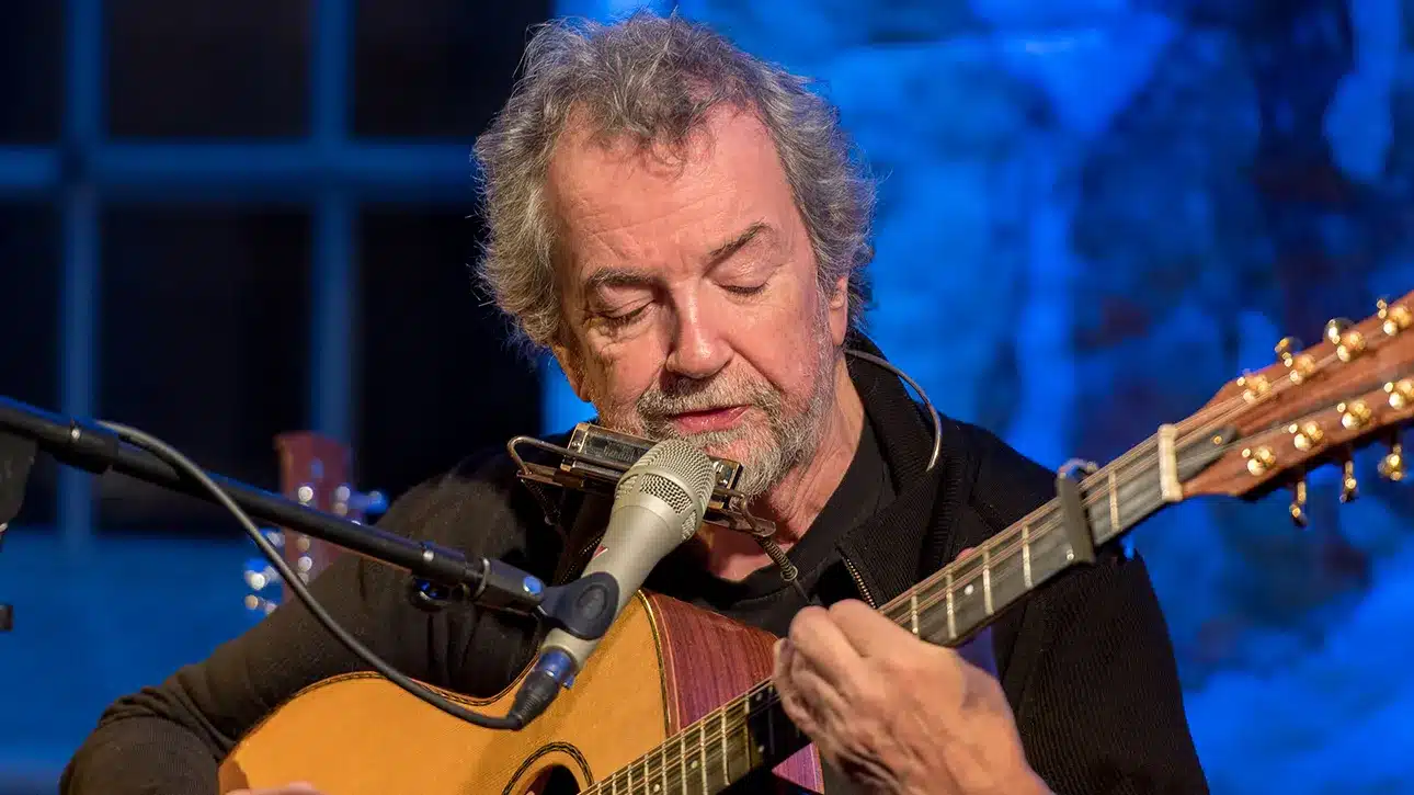 Bridging Dublin and Sofia: How Andy Irvine’s Accidental Encounter with Balkan Folk Forged a Trans-European Masterpiece