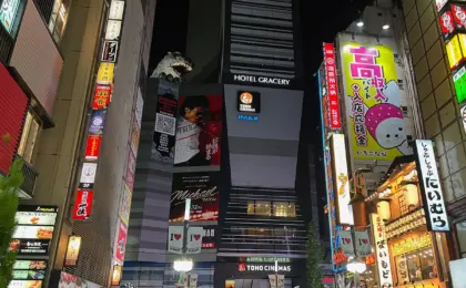 Conquering the Skyline: Dining Solo at Tokyo’s "City of Heaven" Shinjuku Asia Yokocho Rooftop Beer Garden