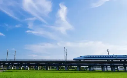 Japan’s Shinkansen Revolution: Inside the Experimental “Tokaido Lumière Express” Overnight Bullet Train Experience