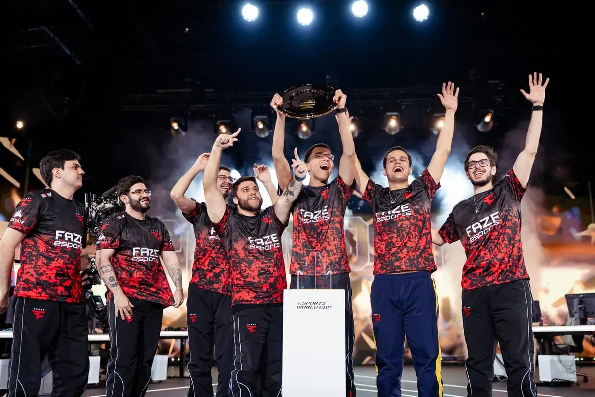 Mid-August Esports Review 2026: FaZe Clan’s R6 Dynasty, Team Vision’s Dota 2 Masterclass, and CS2’s Brutal EWC Playoff Bracket