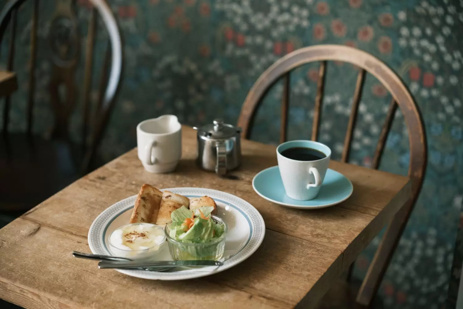 The Ultimate Gaienmae Cafe Guide: Architectural Elegance, Wellness Culture, and Tokyo’s Premier Coffee Destinations