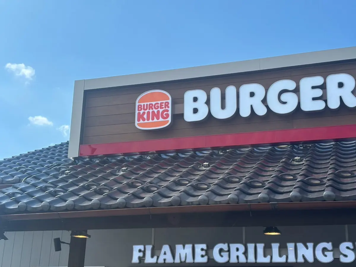 Architectural Fusion in Fast Food: Burger King Japan Opens Unprecedented Branch in Noda City, Chiba Prefecture