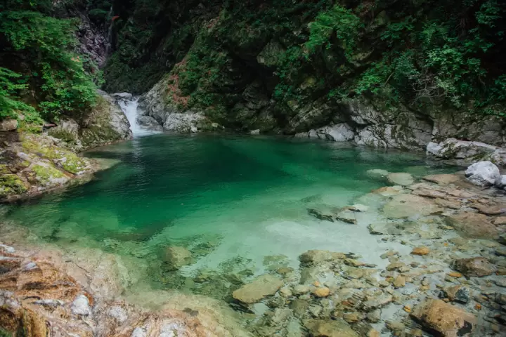 CHASING CRYSTAL CURRENTS: AN IMMERSIVE AUTUMN ROAD TRIP THROUGH HOKUTO CITY’S HAKUSHU REGION