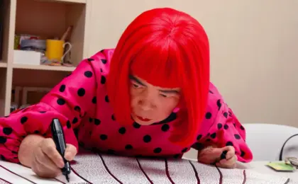 Exploring the Visionary Universe of Yayoi Kusama: A Retrospective Journey Through Art, Emotion, and Infinity