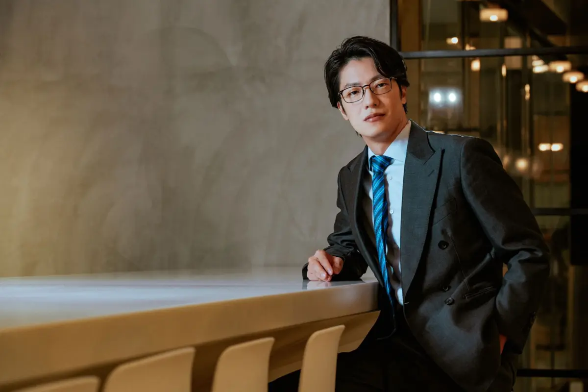 Navigating the Algorithmic Frontier: Comedian Sisei Shishido and the Rise of AI-Integrated Media
