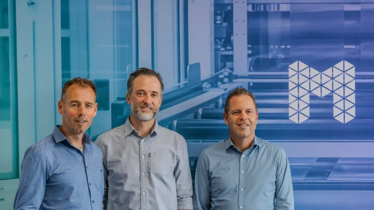 Rising from the Shadow of Giants: How Dutch Startup Morphotonics is Scaling Nanoimprint Lithography for the Next Era of AR and Data Centers