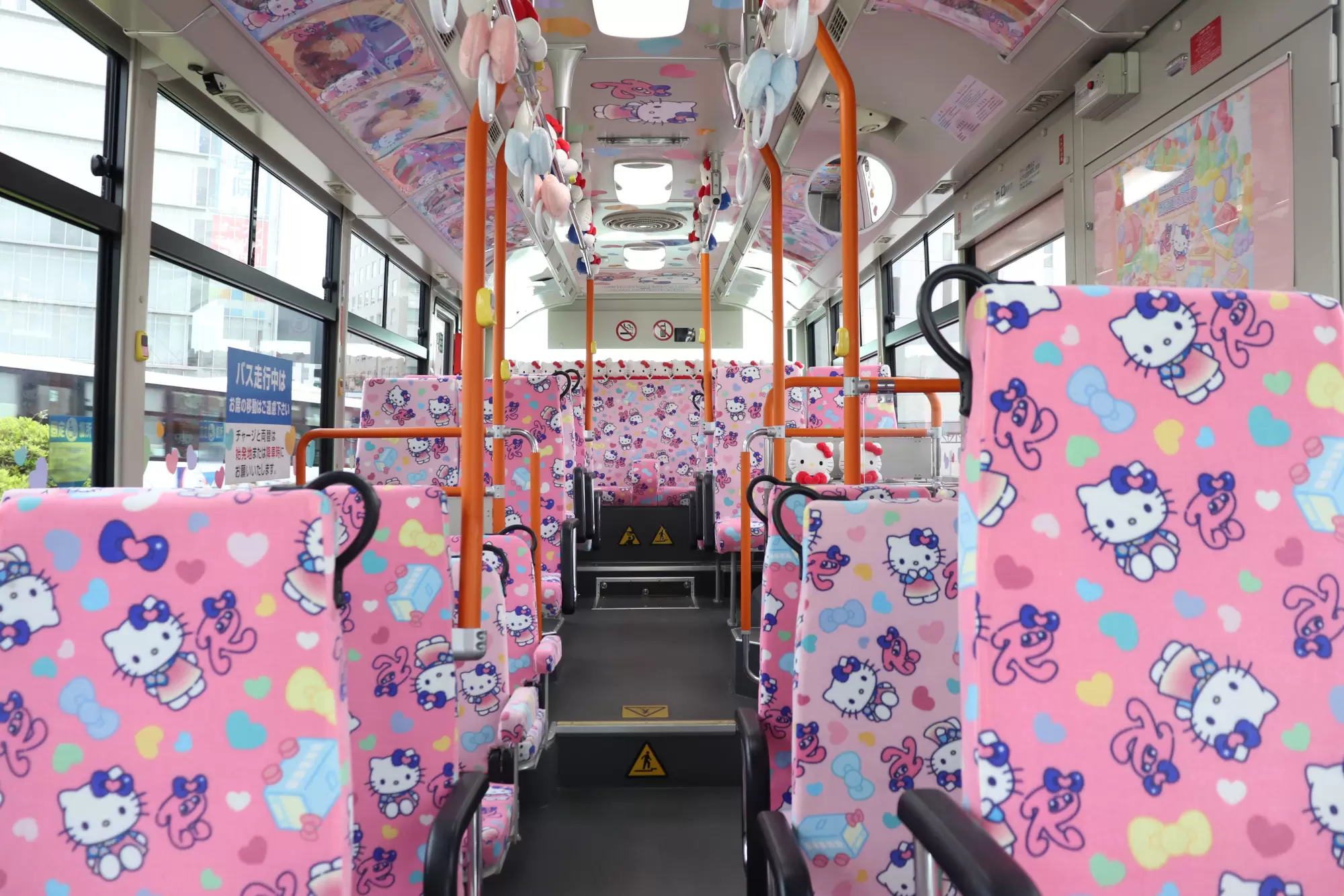 Rolling in “KAWAII” Style: How the Hello Kitty Bus is Transforming Public Transit Tourism in Okayama
