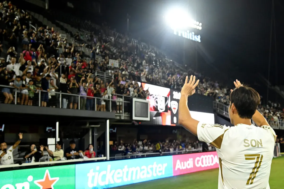 Venture Capital Enters the Stadium: Collaborative Fund Takes a Stake in D.C. United, Redefining the Playbook for Pro Sports Ownership