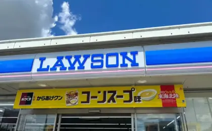 Vigilance Behind the Register: Quick-Thinking Okinawa Convenience Store Clerks Foil Multi-Million-Yen Digital Scam