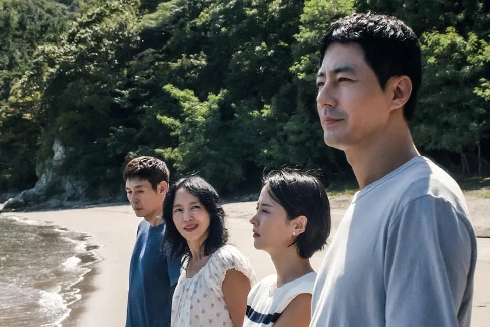 A Masterclass in Human Friction: Lee Chang-dong Returns with the Transcendent Possible Love