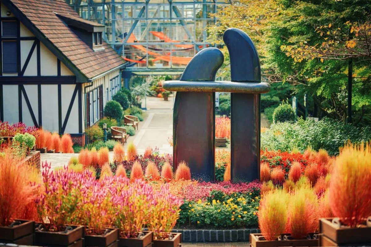 A Sea of Crimson Fire: Kobe Nunobiki Herb Gardens & Ropeway Unveils Its Breathtaking Autumn Kochia Display for Garden Fest 2026