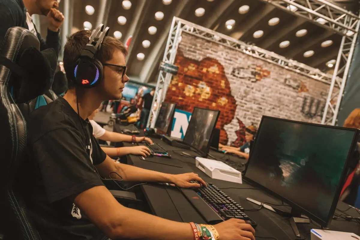 FaZe Survives a Massive Scare: Narrow 2-1 Victory Over Sangal Opens Roman Imperium Cup IX Campaign