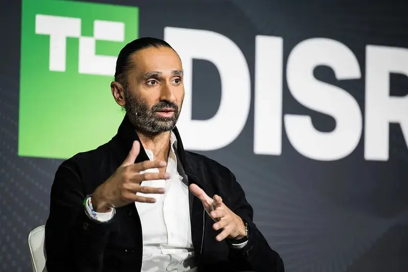 Inside Blackstone’s $1.3 Trillion AI Playbook: Financing the Infrastructure Boom and Navigating the Neocloud Debt Crunch
