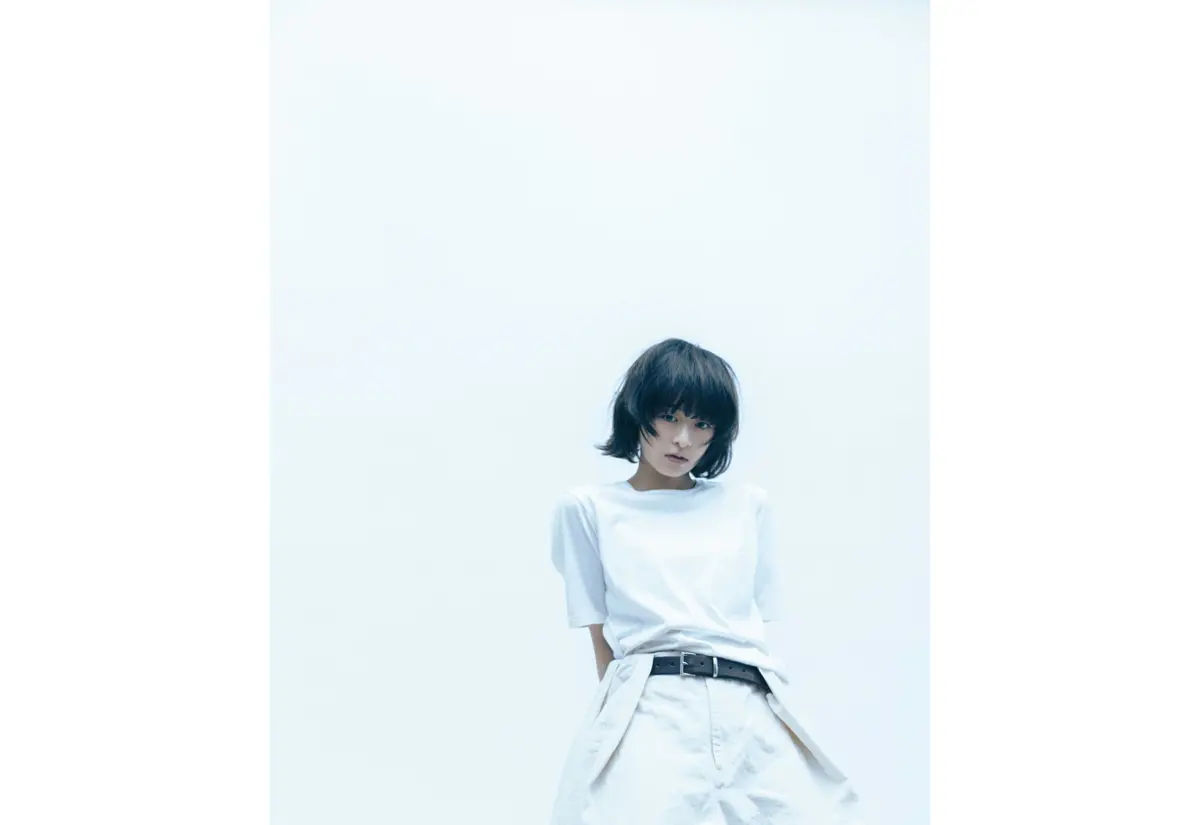 Nana Mori Weaves a Cozy Narrative in the Music Video for "Café au Lait," with Lyrics and Composition by Aimyon