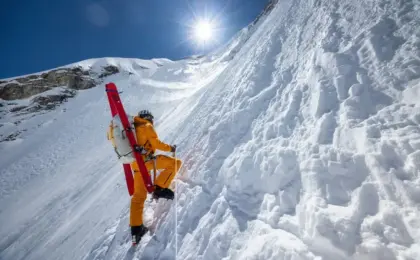 Summit and Sorrow: The Untold Story Behind Vasarhelyi and Chin’s Masterpiece Everest: The Other Side