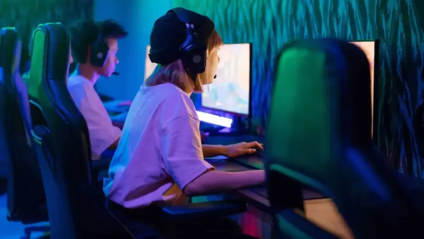 Yellow Submarine Cruises Past Power Rangers with a 2-0 Sweep in DreamLeague Eastern Europe Closed Qualifier Upper Bracket Final