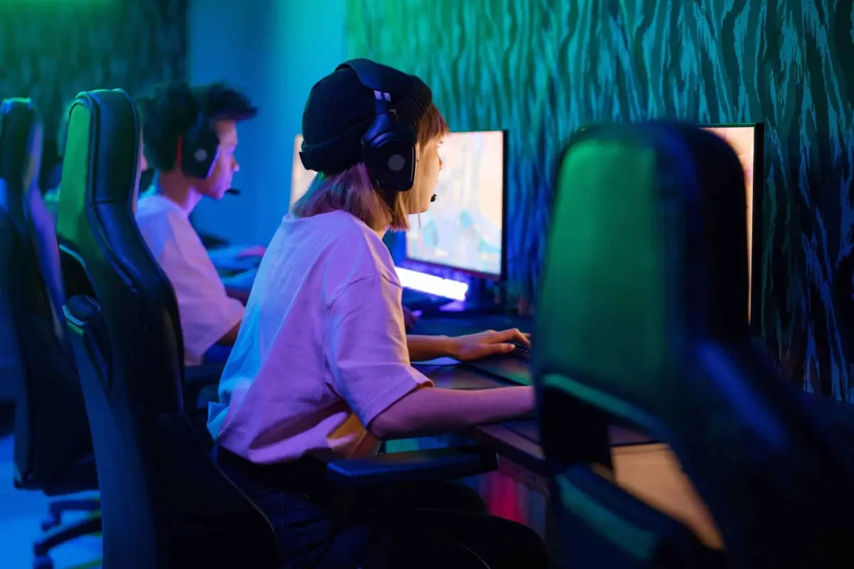Yellow Submarine Cruises Past Power Rangers with a 2-0 Sweep in DreamLeague Eastern Europe Closed Qualifier Upper Bracket Final